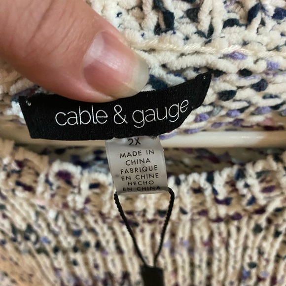 NWT Cable & Gauge Chunky Crew Neck Knit Sweater - Picture 2 of 5
